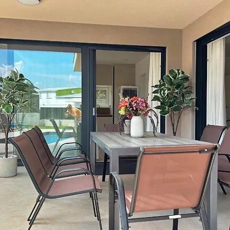 Pet Friendly In Poreč
